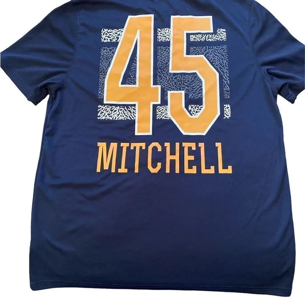 NBA Utah Jazz Donovan Mitchell #45 Tee Like New Navy Size Large